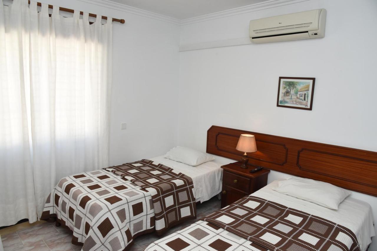 Flor Da Primavera - Residencial E Apartamentos Azambuja Ngoại thất bức ảnh