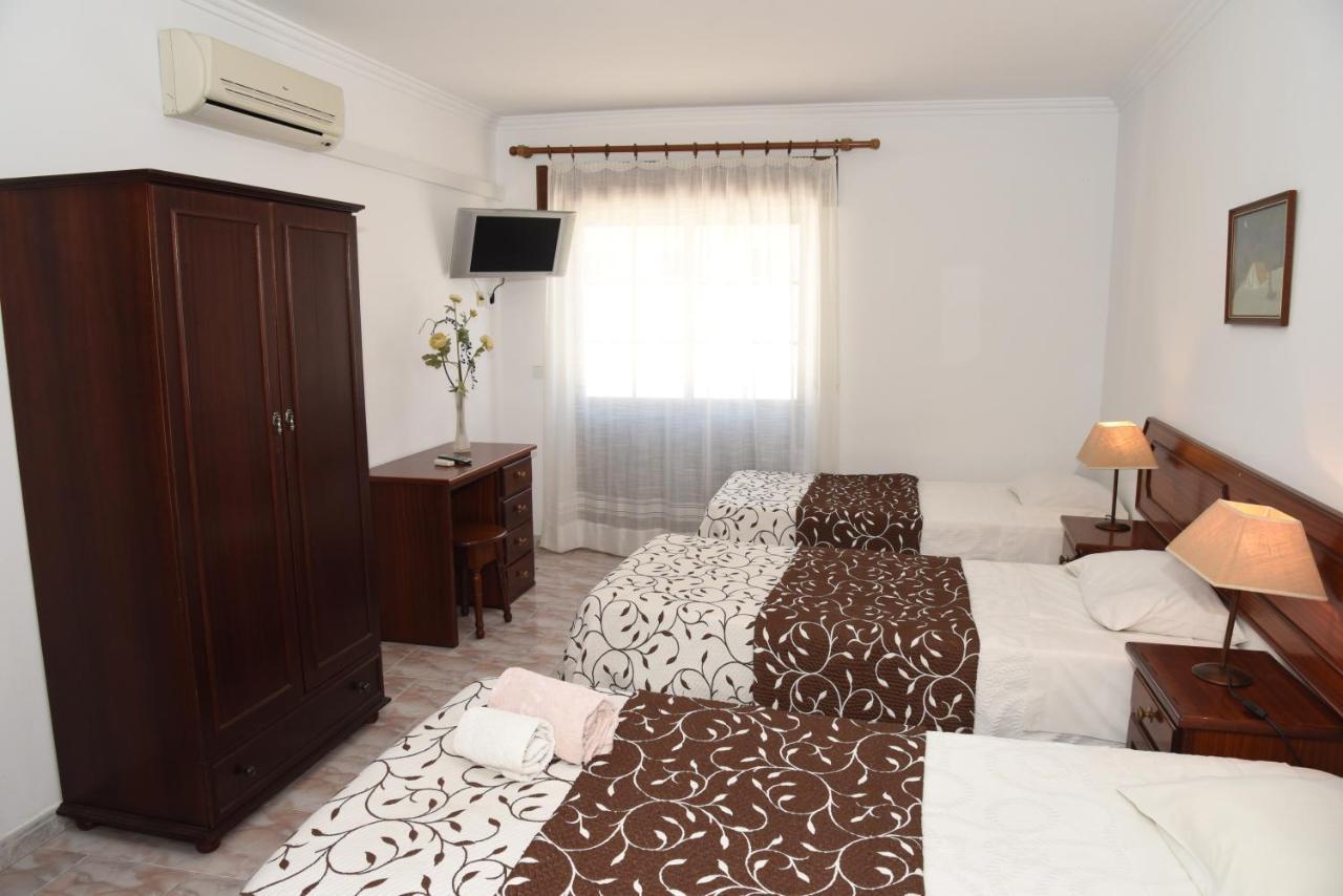 Flor Da Primavera - Residencial E Apartamentos Azambuja Ngoại thất bức ảnh