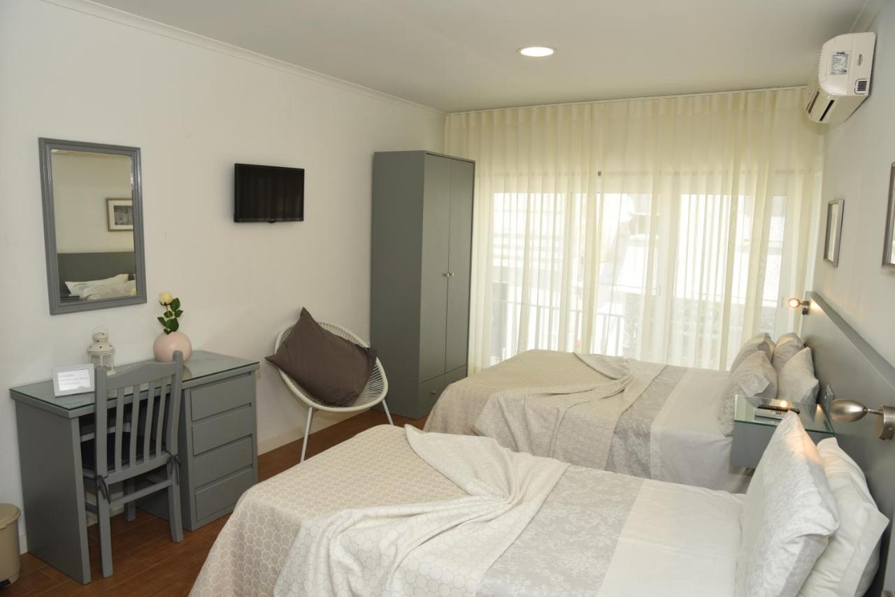 Flor Da Primavera - Residencial E Apartamentos Azambuja Ngoại thất bức ảnh